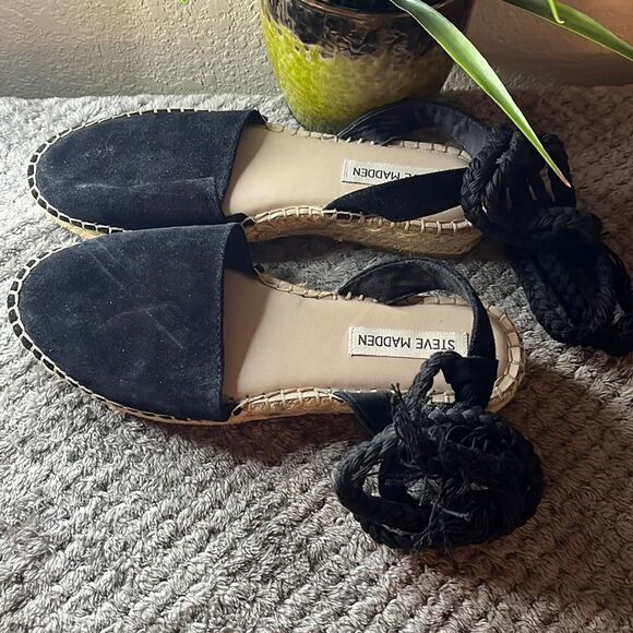 Steve Madden 💫tie around ankle  sandals 💫7M - Picture 1 of 9